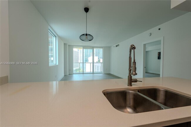 Building Photo - 500 Brickell Ave