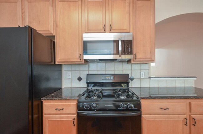 Building Photo - 703 Detering St