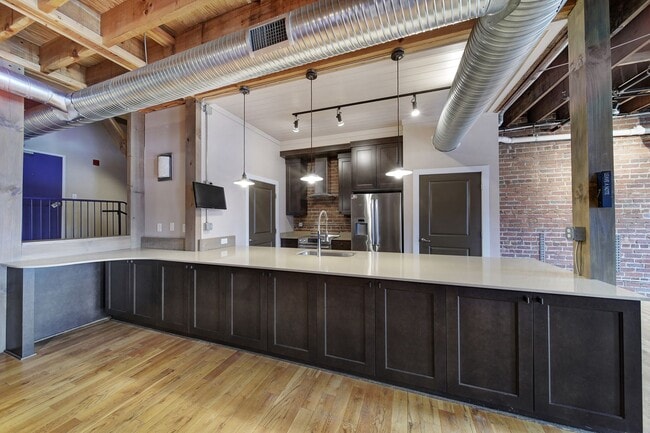 Building Photo - Uptown Gastonia Loft