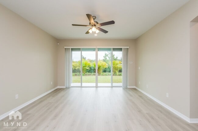Building Photo - 5530 Silver Sun Dr