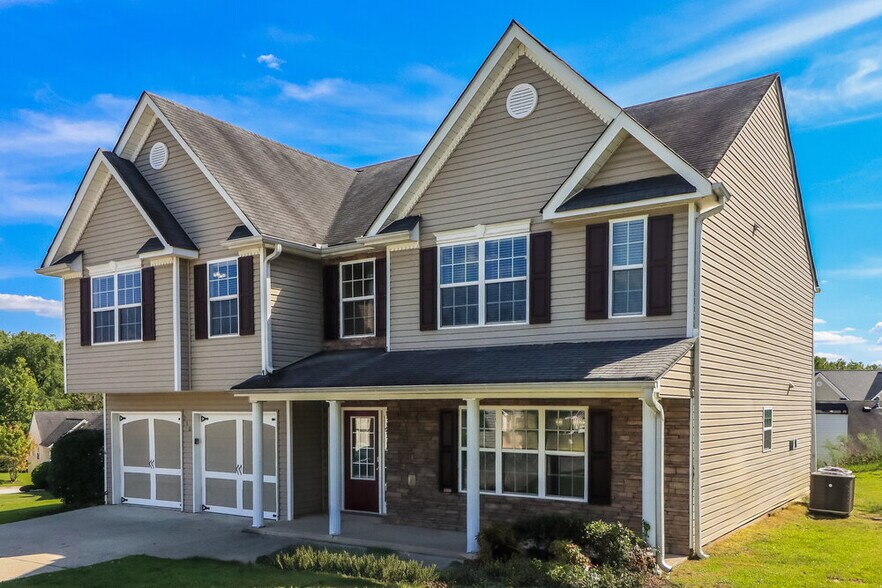 Building Photo - 210 Overlook Ct