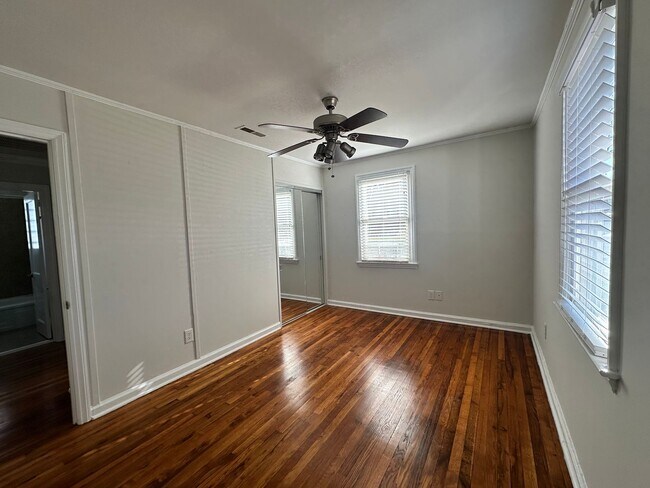 Building Photo - Two Bedroom Cottage - Five Points East, Raleigh, NC - Inside the Beltline!