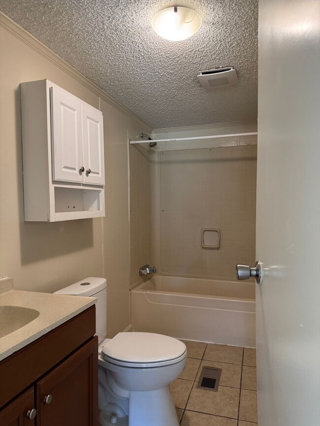 Building Photo - Three Bedroom Doublewide in Claremont