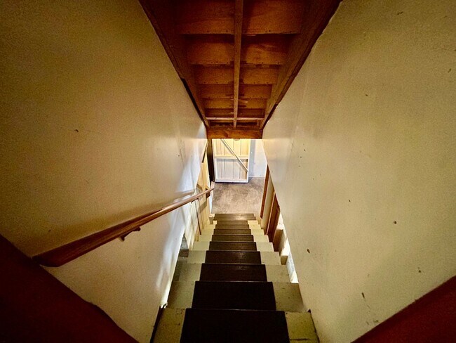 Building Photo - Amazing Home in Tahoma Terrace!