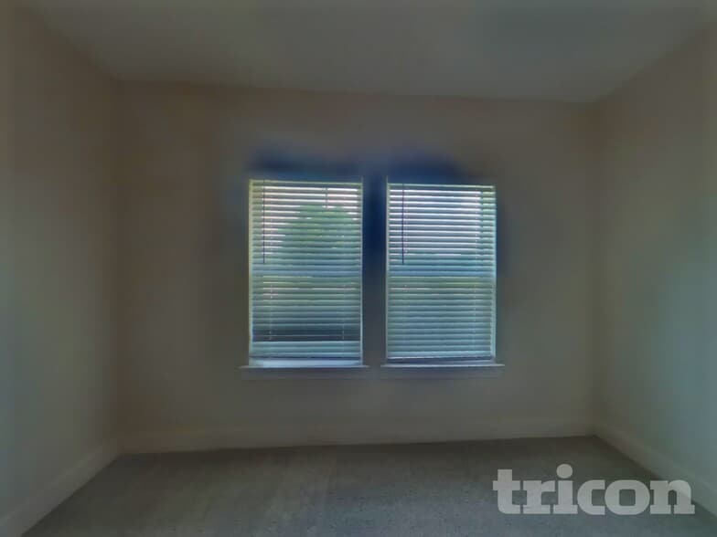 Building Photo - 328 Lakey Rd