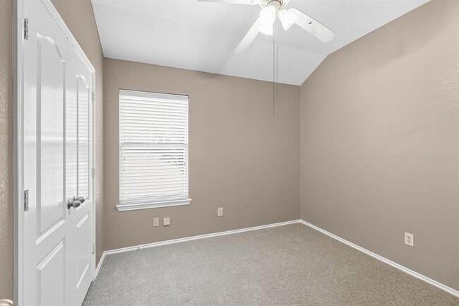 Building Photo - 257 Firwood N