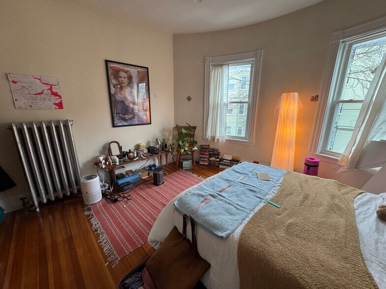 Building Photo - 51 Ibbetson St