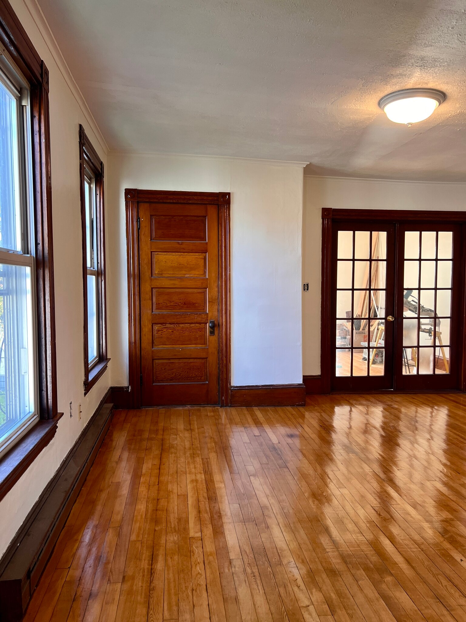 Livingroom - 94 Graham St