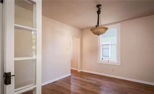 Building Photo - 1263 Pismo St
