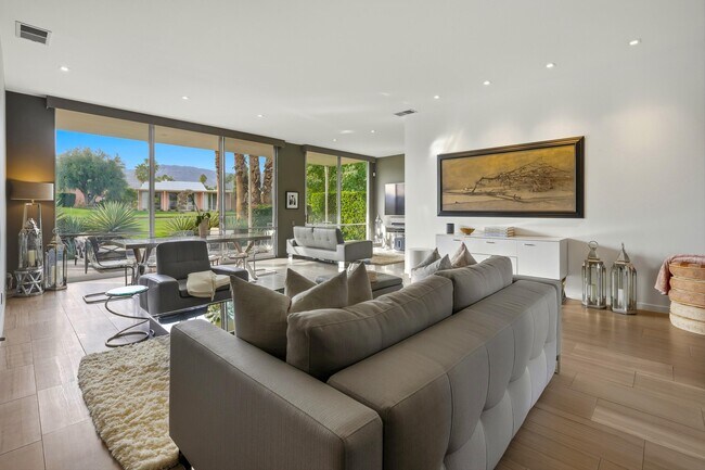 Building Photo - 47125 El Menara Cir