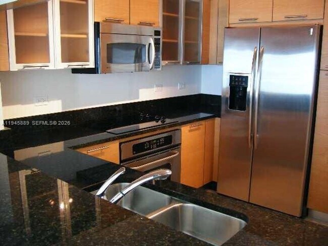 Building Photo - 31 SE 5th St