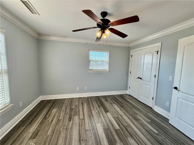 Building Photo - 422 J.T.L Pkwy