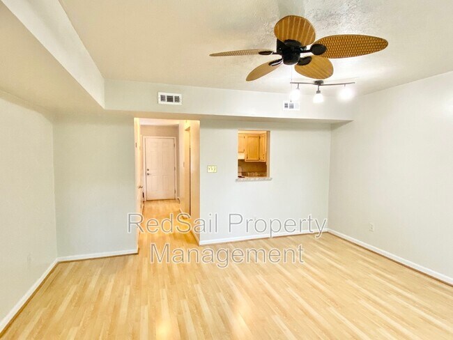 Building Photo - 21 Sidewinder Ct