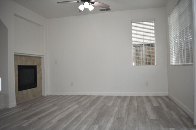 Building Photo - 4931 Trouville Ln