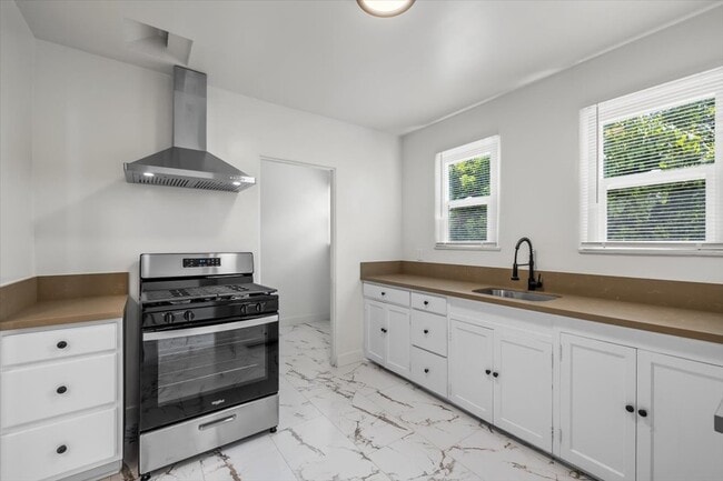 Building Photo - 1222 Aldine Ct