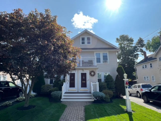 Building Photo - 508 School St