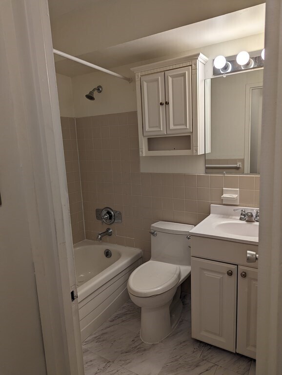 Building Photo - 130 Bowdoin St