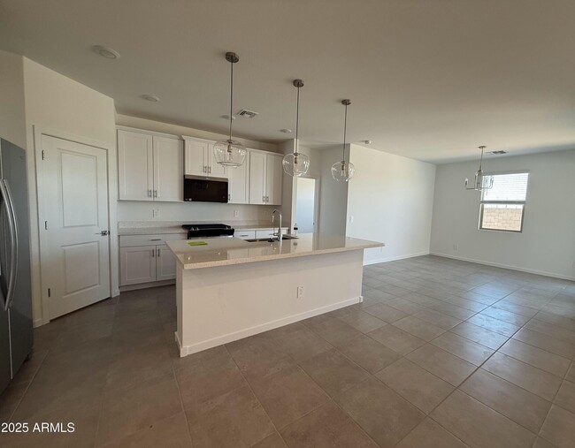 Building Photo - 3814 S 87th Dr