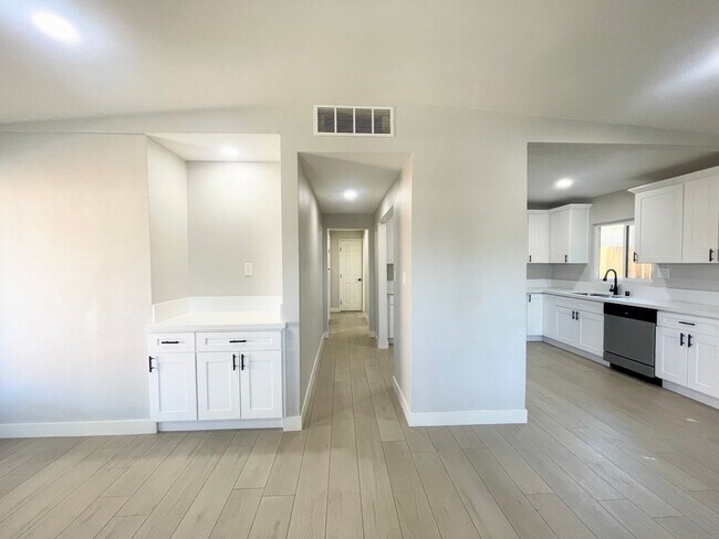 Building Photo - COMING SOON!! 3 Bedroom/ 1 Bathroom HOME in Desert Hot Springs!!