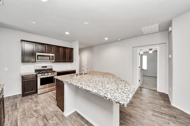 Building Photo - 8302 Rose Petals Ln