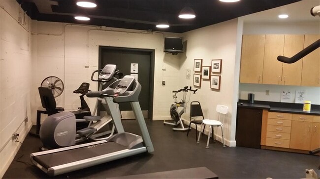 Building Photo - 710 Colorado St