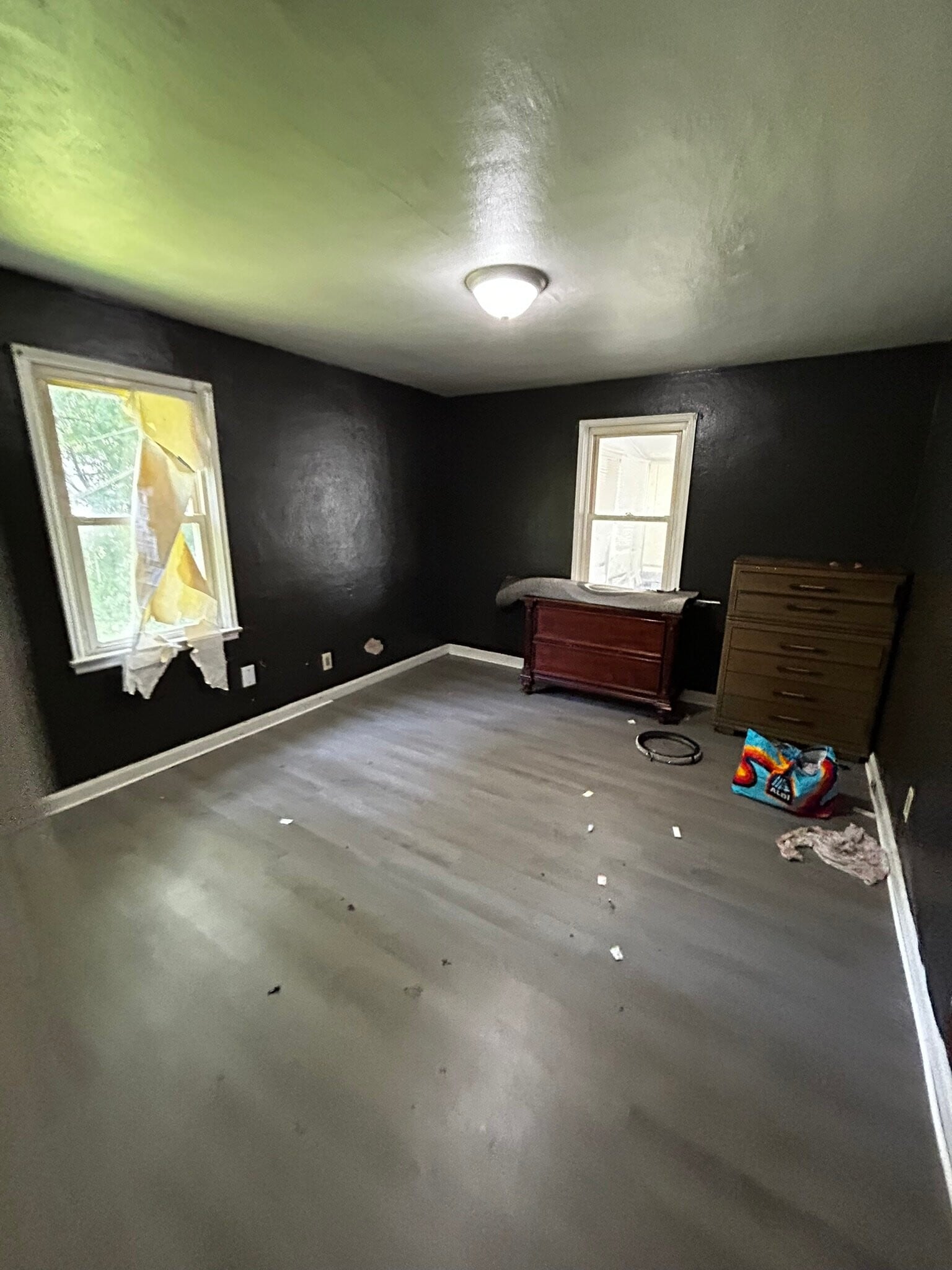 Building Photo - 5621 Sunbury Ave