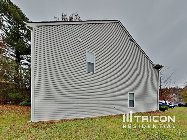 Building Photo - 1919 Treefrog Court