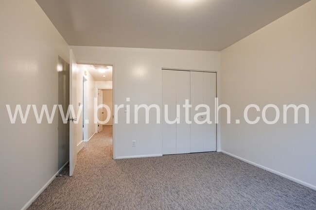 Building Photo - 4467 S Albright Dr