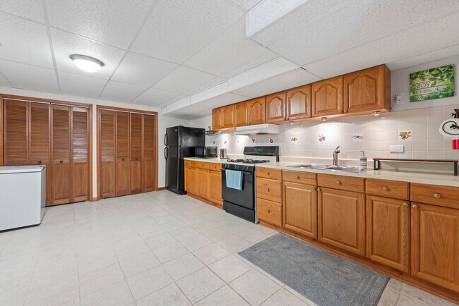 Building Photo - 707 Republic Ct