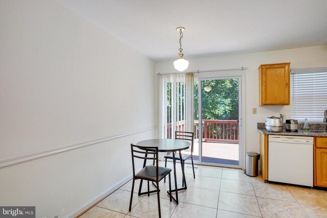 Building Photo - 6105 Jenlar Dr