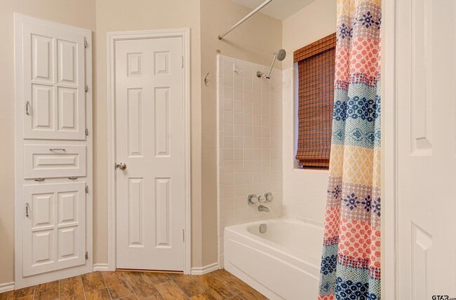 Building Photo - 16744 Overland Stage Dr