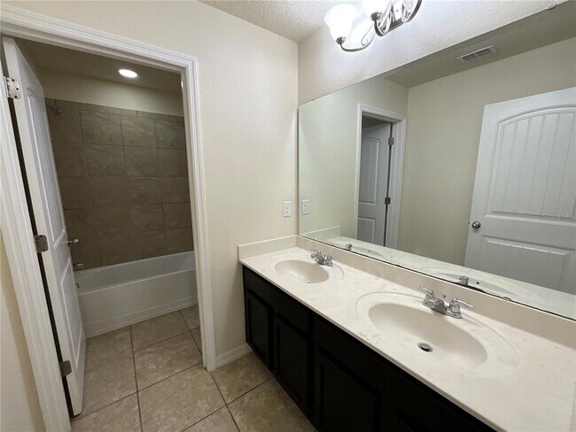 Building Photo - 4058 Brookshire Cir