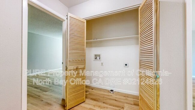 Building Photo - 1107 Navarro St