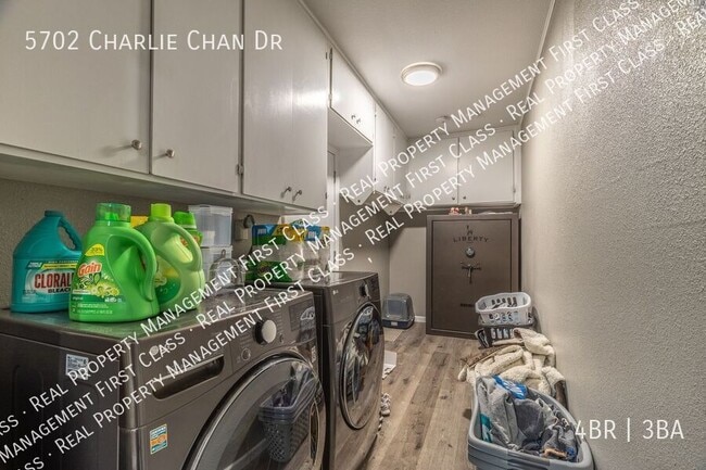 Building Photo - 5702 Charlie Chan Dr