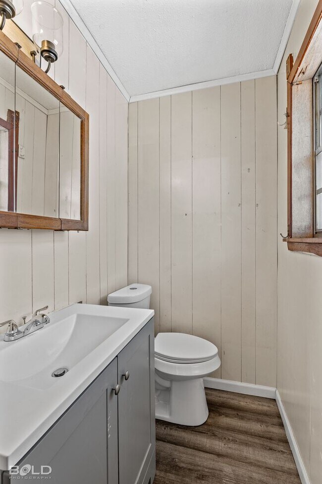 Building Photo - Check Out this 3 Bed 1.5 in Shreveport!