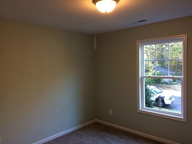 Building Photo - Contemporary Duplex in Prime Downtown Cary...