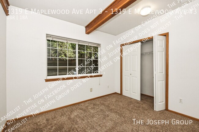 Building Photo - 1319 E Maplewood Ave