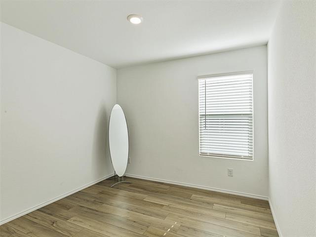 Building Photo - 1701 River Xing Dr