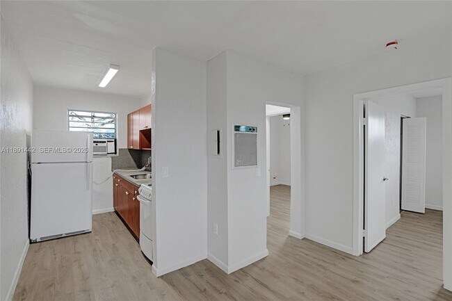 Building Photo - 14100 NW 24th Ct