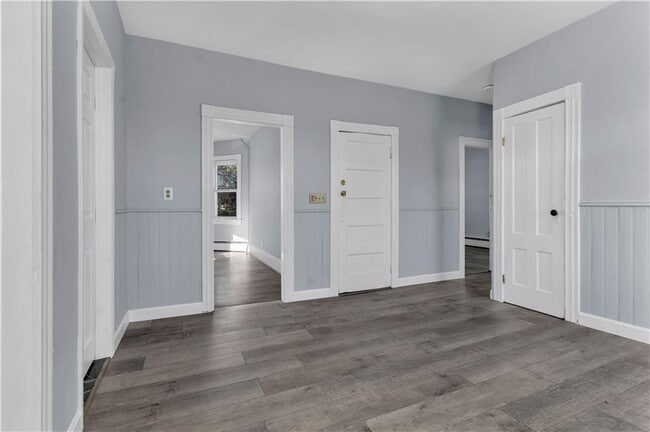 Building Photo - 78 Old Oak Ave