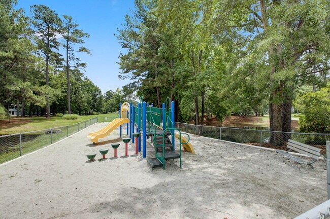 Building Photo - 7945 Timbercreek Ln