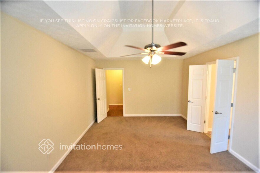 Building Photo - 1500 Farmlake Dr SE
