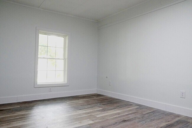 Building Photo - 1608 1st St NW