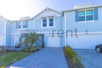 Building Photo - 458 Salisbury Cir