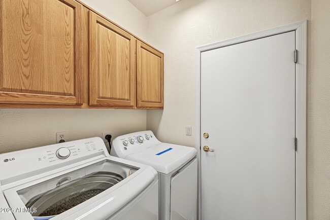 Building Photo - 6960 S Windstream Dr