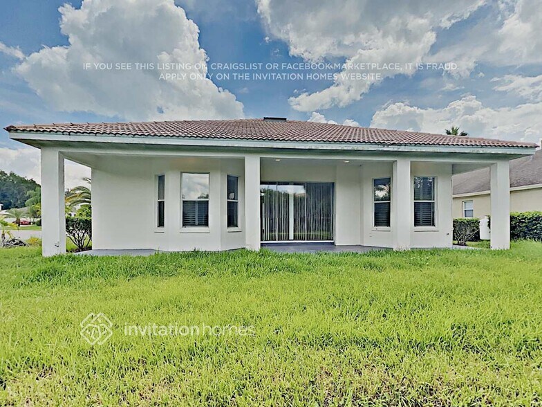 Building Photo - 10401 Canary Isle Dr