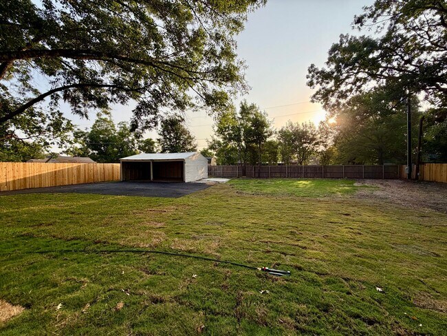 Building Photo - Completely Renovated 3BR / 2BA House | Midway ISD