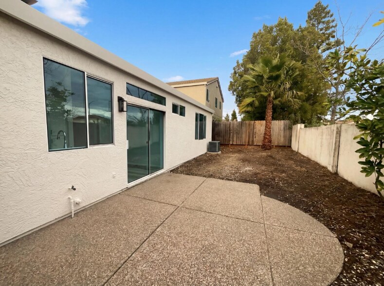 Building Photo - 108 Austin Dr