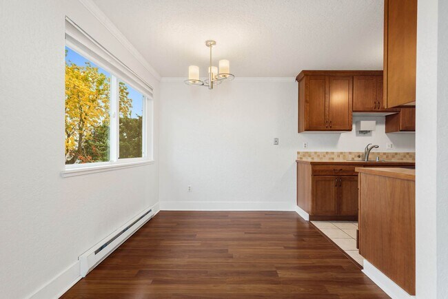 Building Photo - 7501 Greenwood Ave N