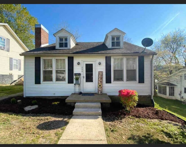 Primary Photo - 226 Fisher Ave